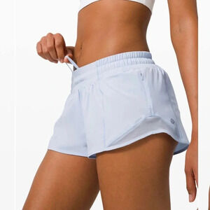 Lululemon Hotty Hot Short II *2.5"
Daydream